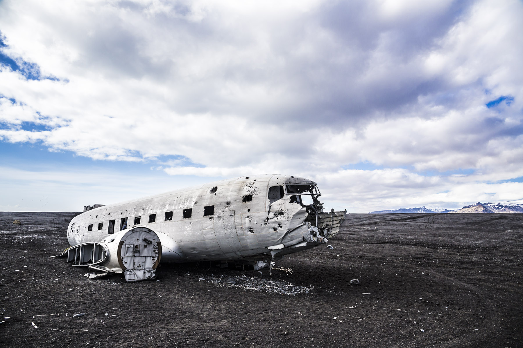 Douglas Super DC-3 – Islanda
